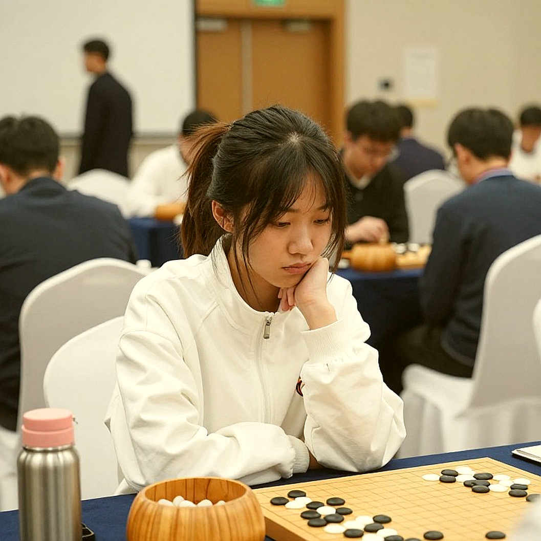 27 मिनिएचर और एक ट्रांसफ़र विंडो: ChessBase Magazine 225 का बहीखाता